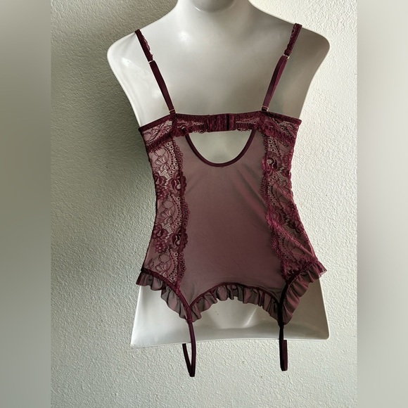 Rene Rofe Grand Finale  Ruffle Burgundy Lace M/L - Picture 14 of 14